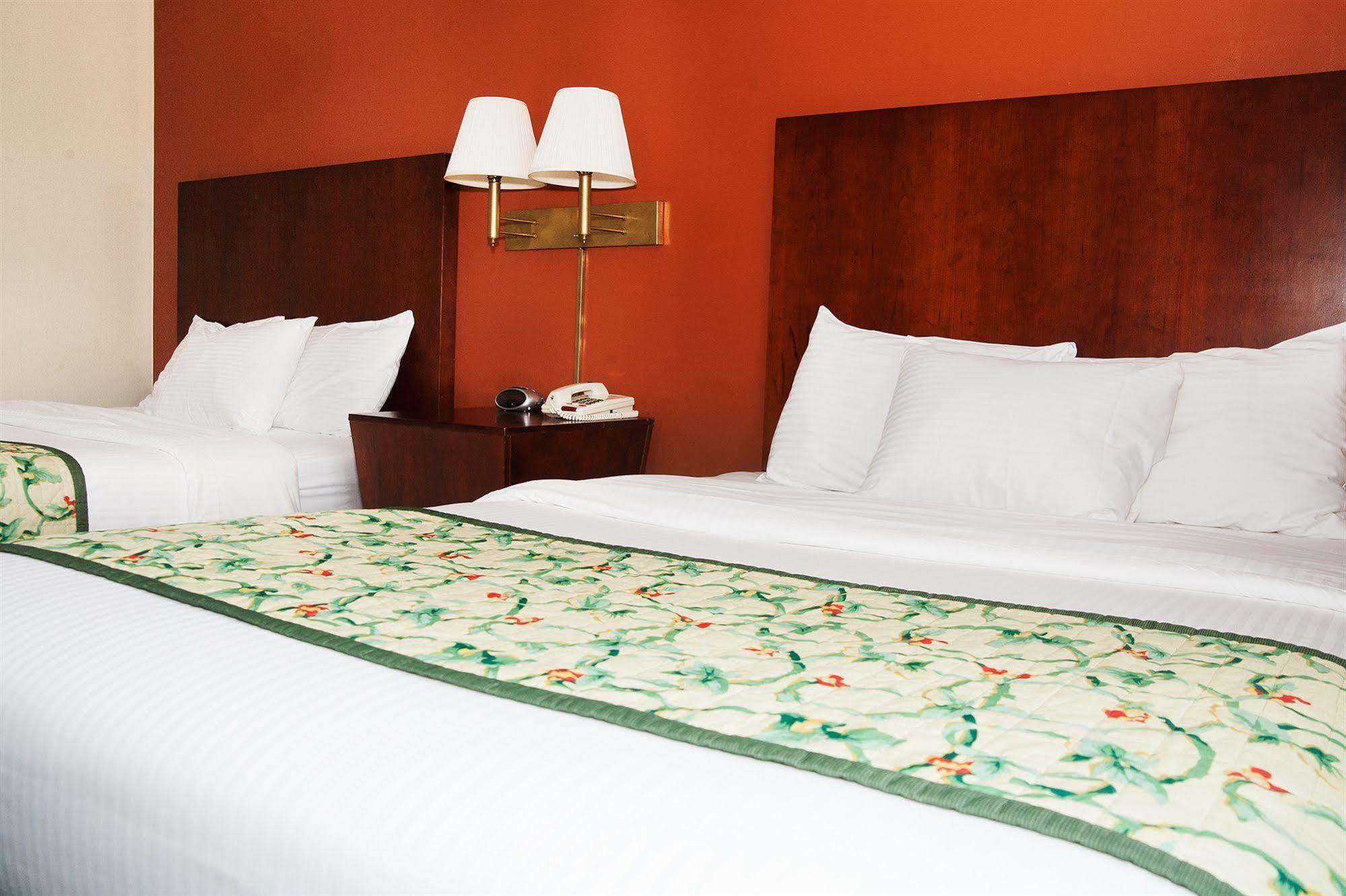 Red Carpet Inn And Suites Plymouth Kültér fotó
